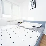 Herz Hostel *